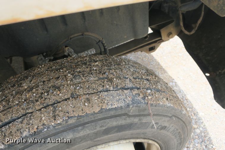 image for item EA9314 2008 GMC C5500 bucket truck