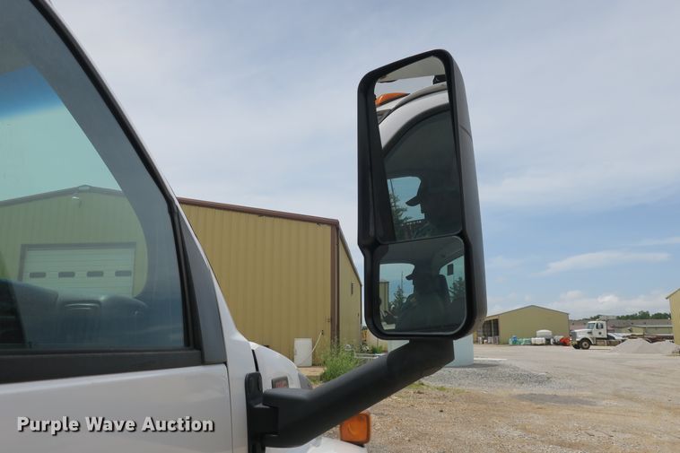 image for item EA9314 2008 GMC C5500 bucket truck