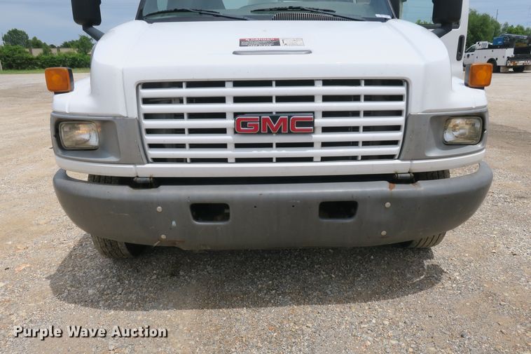 image for item EA9314 2008 GMC C5500 bucket truck