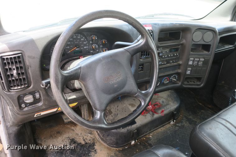 image for item EA9314 2008 GMC C5500 bucket truck