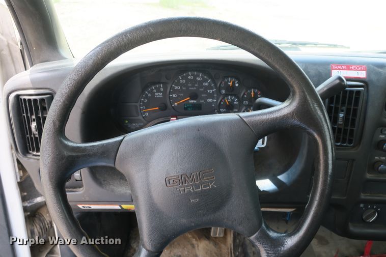 image for item EA9314 2008 GMC C5500 bucket truck