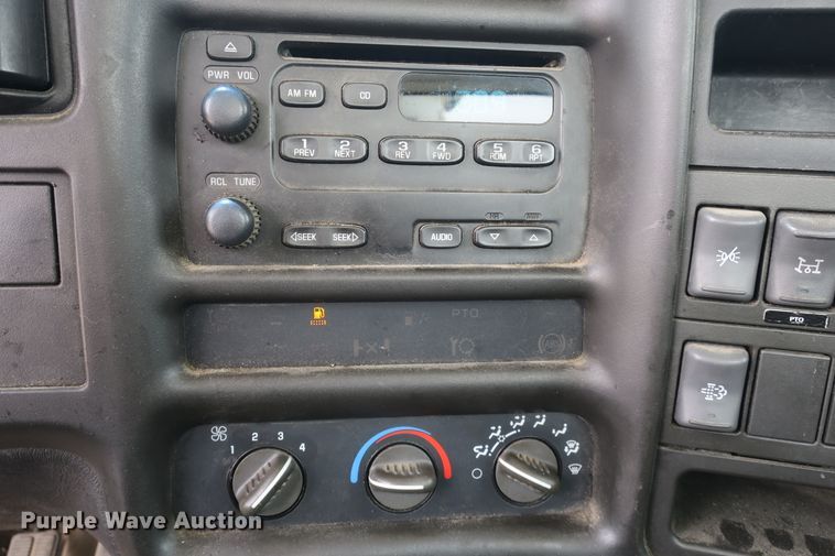 image for item EA9314 2008 GMC C5500 bucket truck