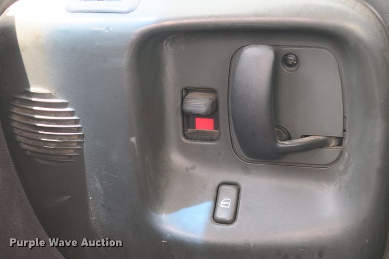 image for item EA9314 2008 GMC C5500 bucket truck