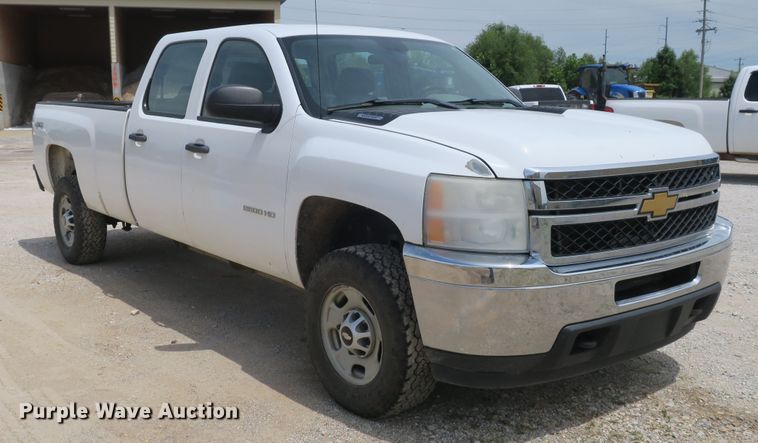 image for item EA9315 2011 Chevrolet Silverado 2500HD Crew Cab pickup truck