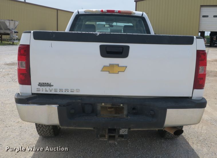 image for item EA9315 2011 Chevrolet Silverado 2500HD Crew Cab pickup truck