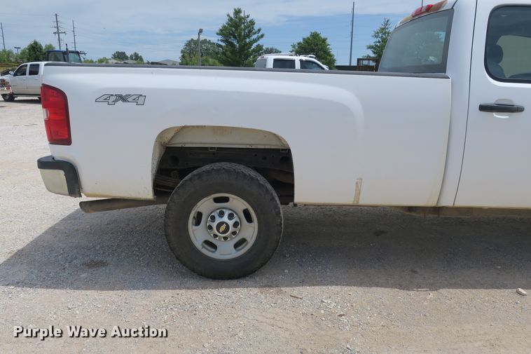 image for item EA9315 2011 Chevrolet Silverado 2500HD Crew Cab pickup truck