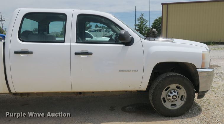 image for item EA9315 2011 Chevrolet Silverado 2500HD Crew Cab pickup truck