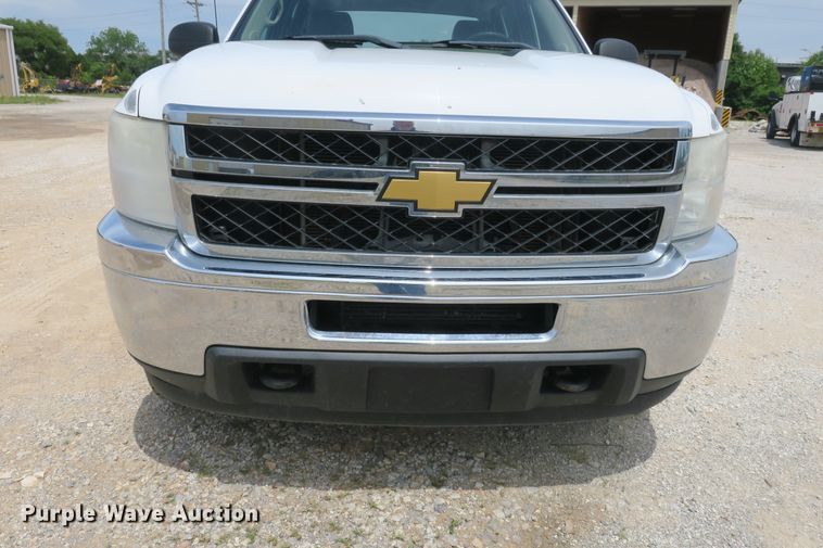 image for item EA9315 2011 Chevrolet Silverado 2500HD Crew Cab pickup truck
