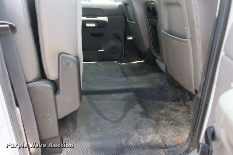 image for item EA9315 2011 Chevrolet Silverado 2500HD Crew Cab pickup truck