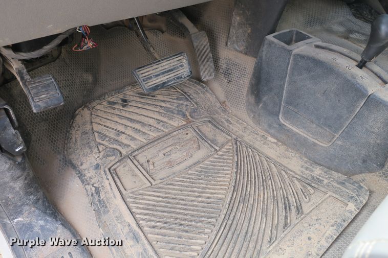 image for item EA9315 2011 Chevrolet Silverado 2500HD Crew Cab pickup truck