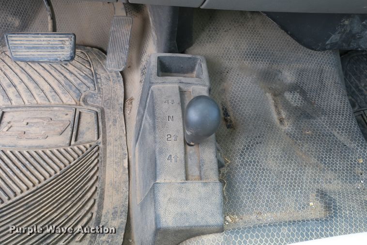 image for item EA9315 2011 Chevrolet Silverado 2500HD Crew Cab pickup truck