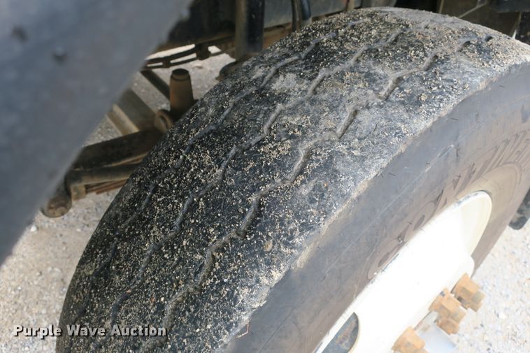 image for item EA9316 2004 Freightliner FLD dump truck