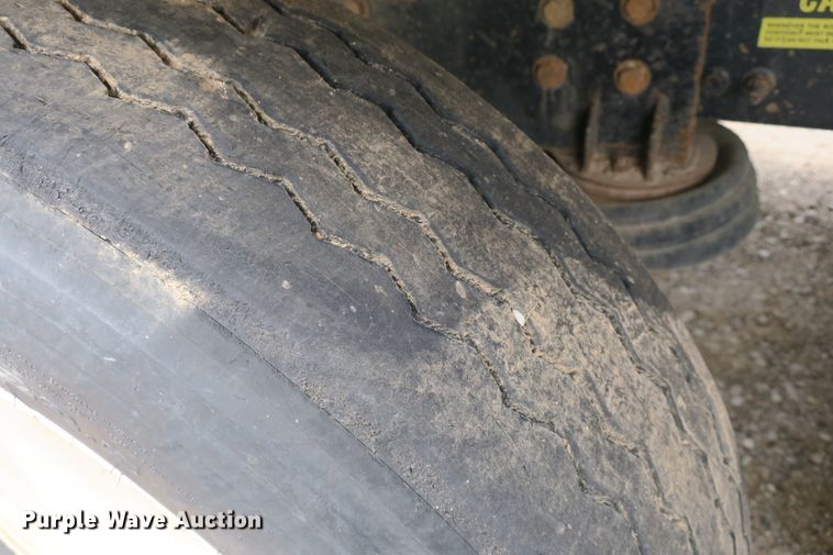 image for item EA9316 2004 Freightliner FLD dump truck