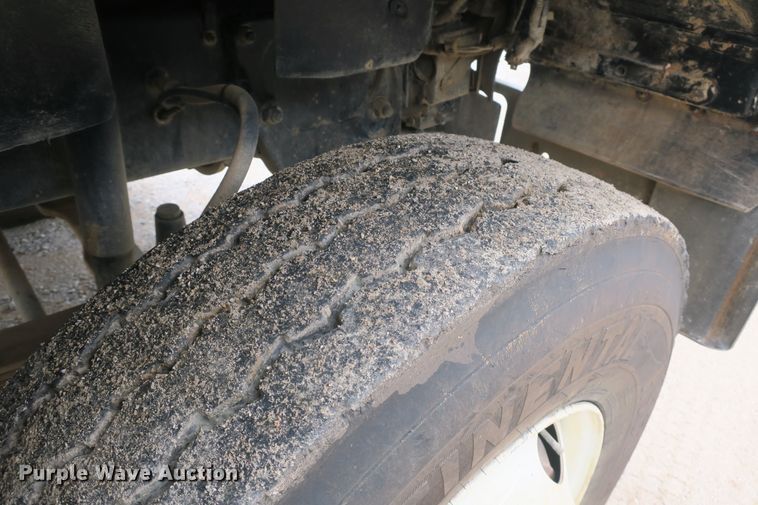 image for item EA9316 2004 Freightliner FLD dump truck