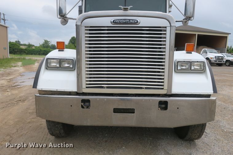 image for item EA9316 2004 Freightliner FLD dump truck