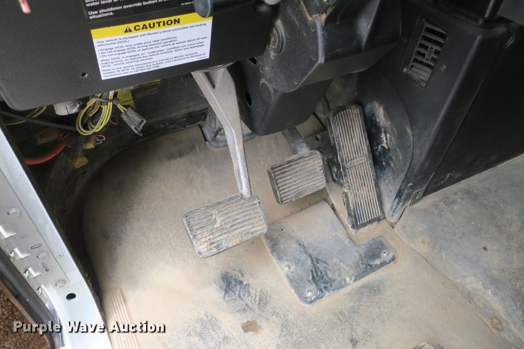 image for item EA9316 2004 Freightliner FLD dump truck