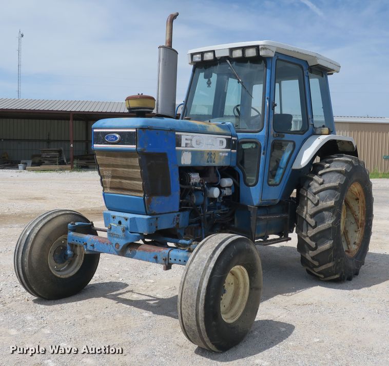 image for item EA9317 1989 Ford 7710 tractor