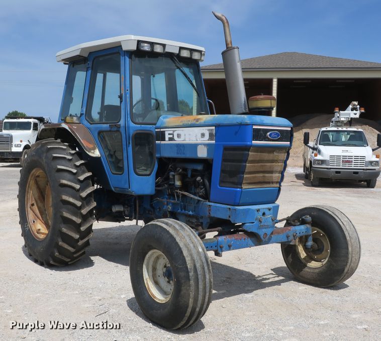 image for item EA9317 1989 Ford 7710 tractor