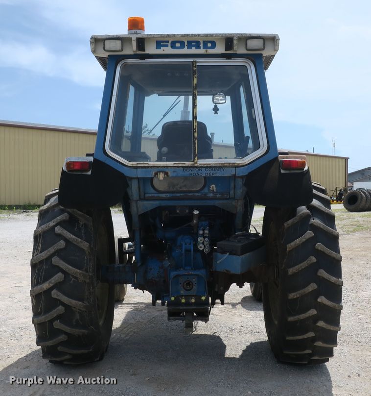 image for item EA9317 1989 Ford 7710 tractor