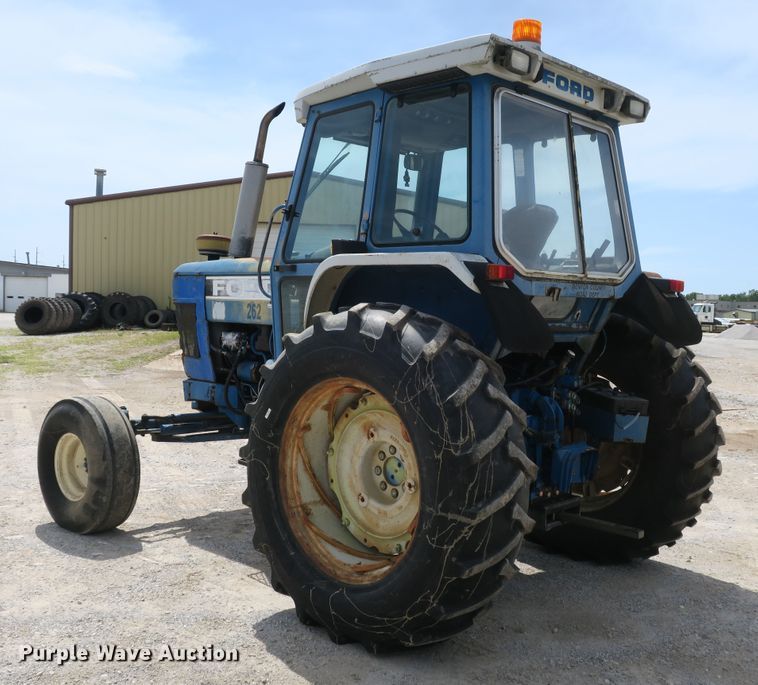 image for item EA9317 1989 Ford 7710 tractor