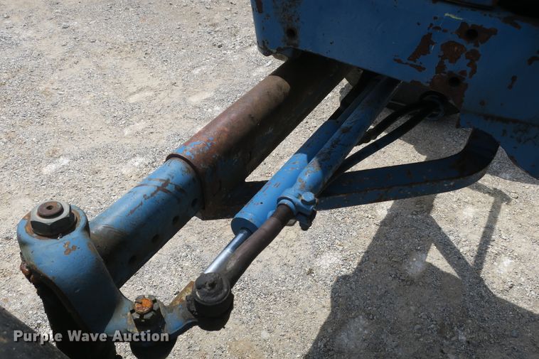 image for item EA9317 1989 Ford 7710 tractor