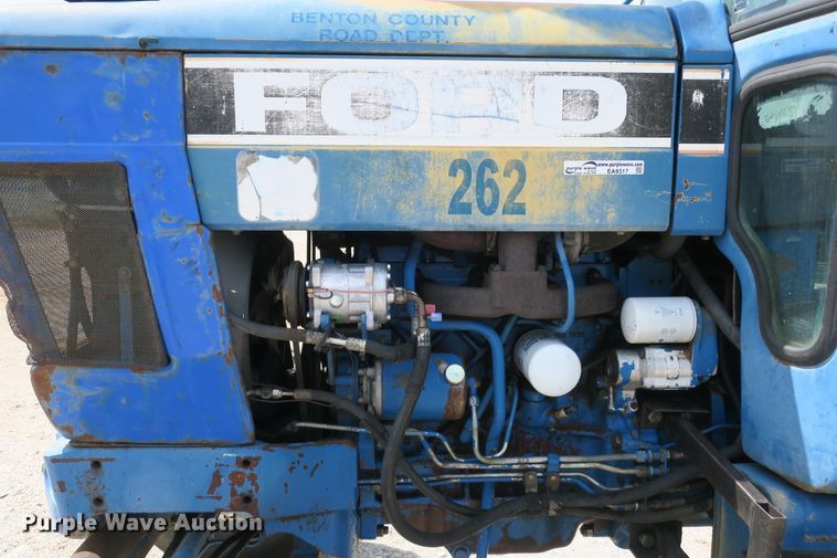 image for item EA9317 1989 Ford 7710 tractor