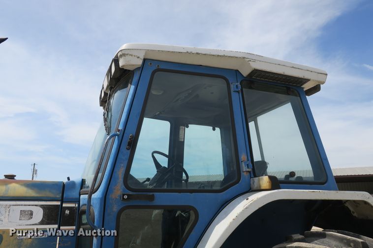 image for item EA9317 1989 Ford 7710 tractor