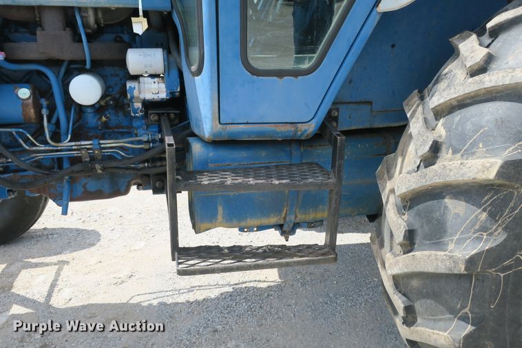 image for item EA9317 1989 Ford 7710 tractor