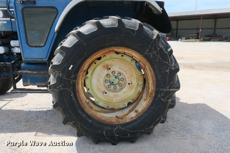 image for item EA9317 1989 Ford 7710 tractor