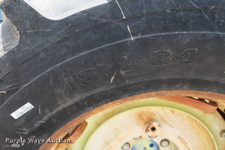 image for item EA9317 1989 Ford 7710 tractor