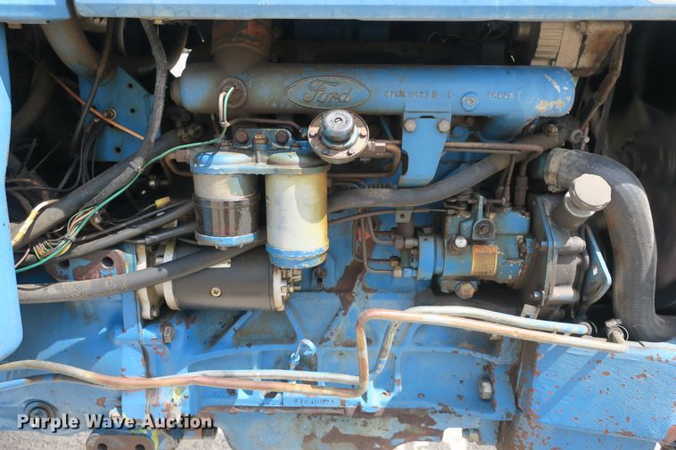 image for item EA9317 1989 Ford 7710 tractor