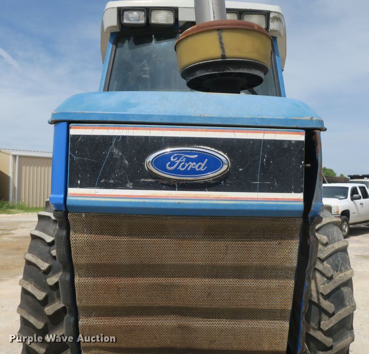 image for item EA9317 1989 Ford 7710 tractor