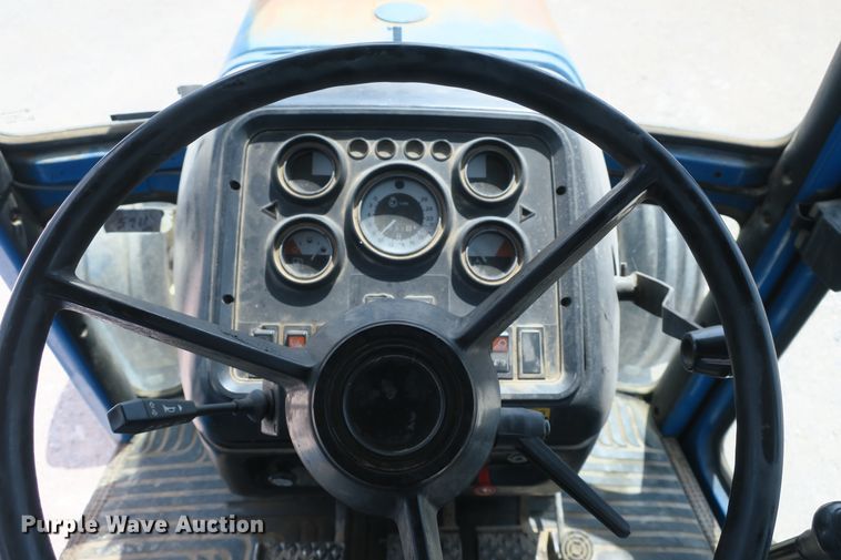 image for item EA9317 1989 Ford 7710 tractor