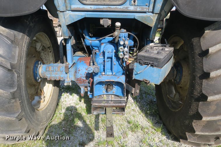 image for item EA9317 1989 Ford 7710 tractor