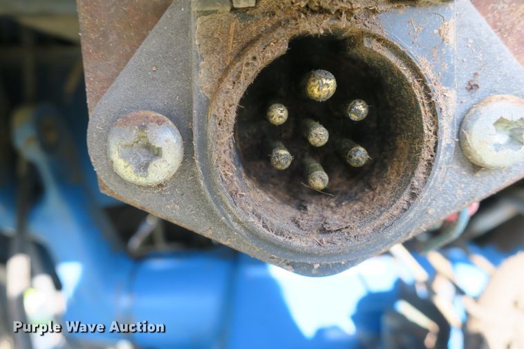 image for item EA9317 1989 Ford 7710 tractor