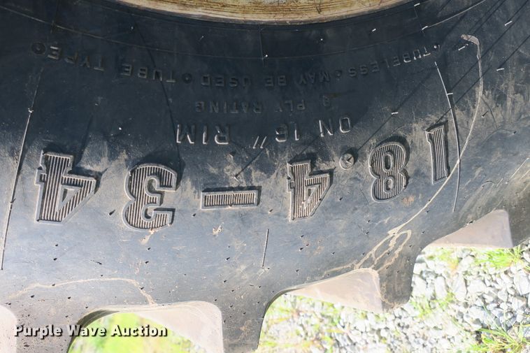 image for item EA9317 1989 Ford 7710 tractor