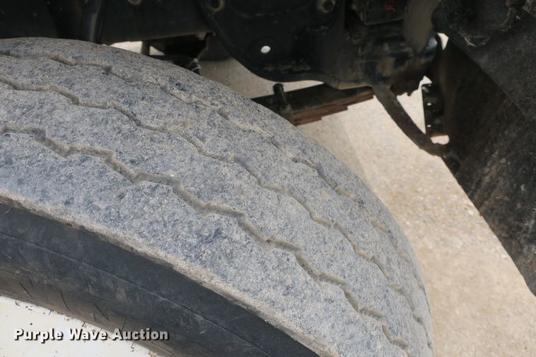 image for item EA9319 2004 Freightliner FLD dump truck