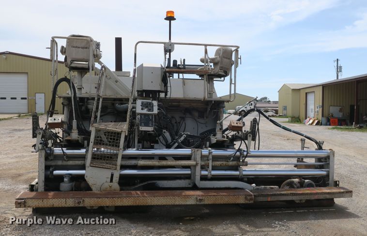 image for item EA9320 Cedarapids CR461-R paver