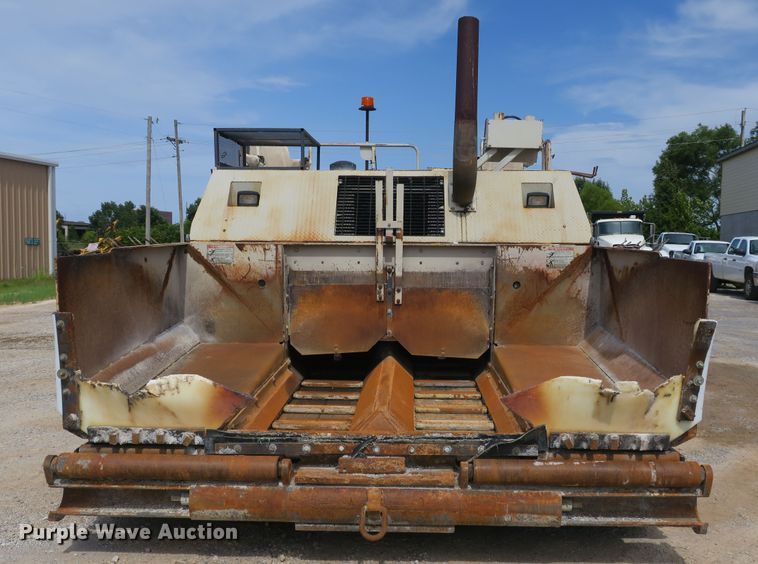 image for item EA9320 Cedarapids CR461-R paver