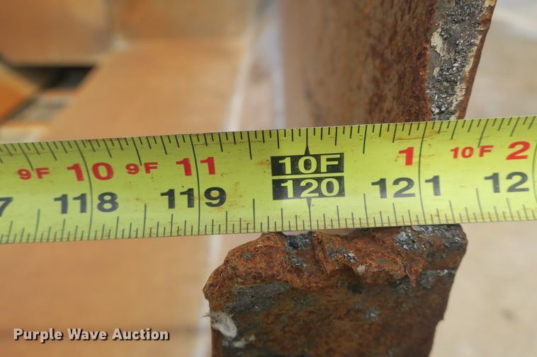 image for item EA9320 Cedarapids CR461-R paver