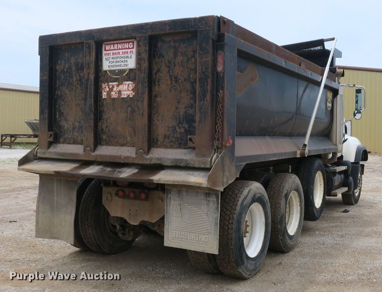 image for item EA9321 2007 Mack CV713 dump truck