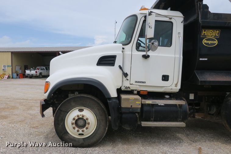 image for item EA9321 2007 Mack CV713 dump truck
