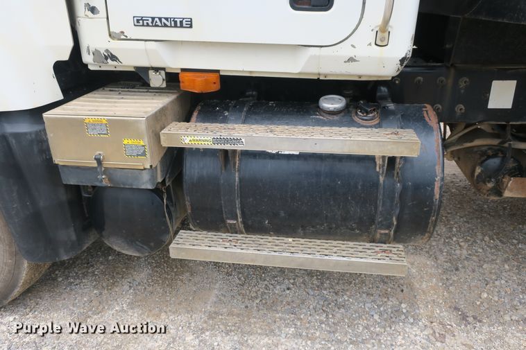 image for item EA9321 2007 Mack CV713 dump truck