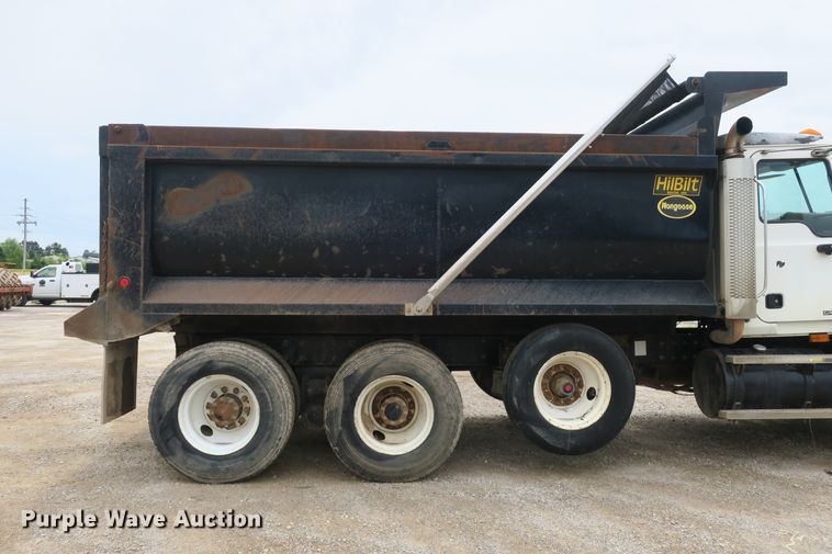 image for item EA9321 2007 Mack CV713 dump truck