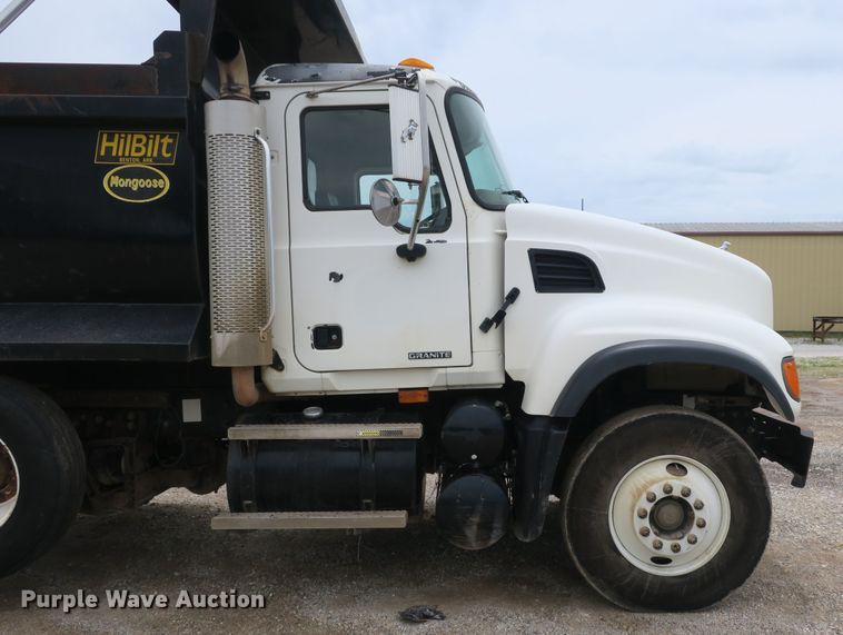 image for item EA9321 2007 Mack CV713 dump truck