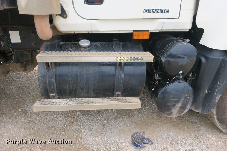 image for item EA9321 2007 Mack CV713 dump truck