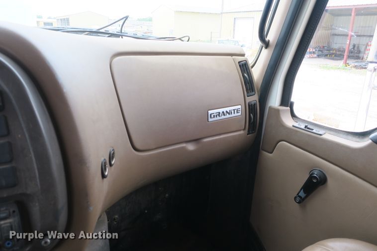 image for item EA9321 2007 Mack CV713 dump truck