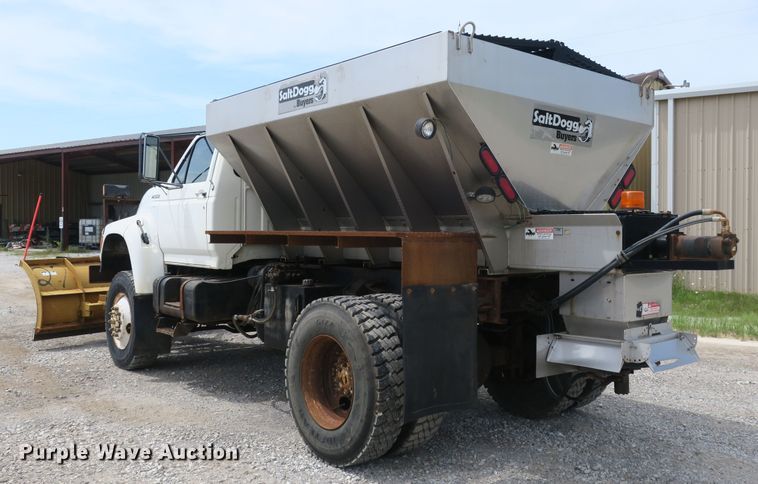 image for item EA9322 1998 Ford F800 spreader truck