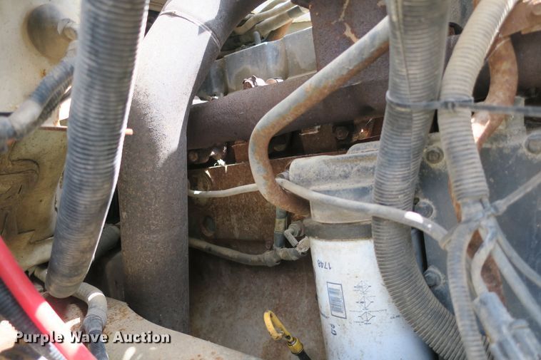 image for item EA9322 1998 Ford F800 spreader truck