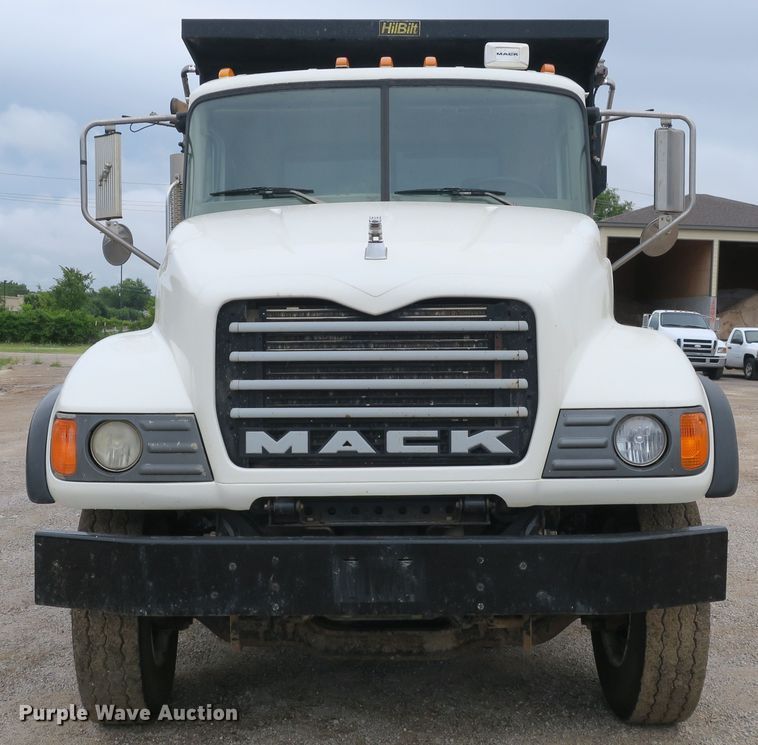 image for item EA9324 2007 Mack Granite CV713 dump truck